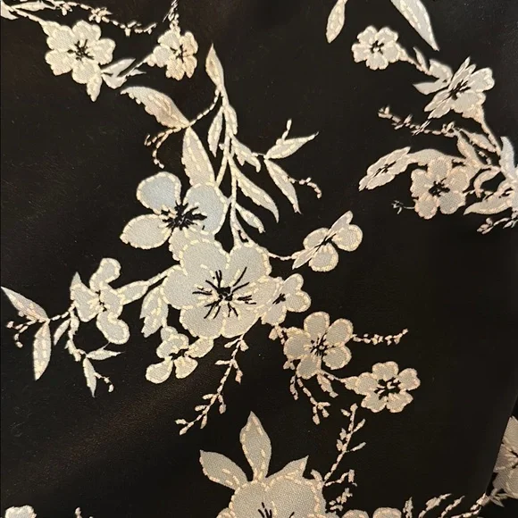 Soho Apparel (S) Floral Print Black Pants - Picture 4 of 4